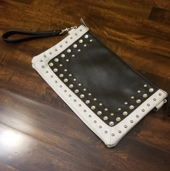 🔥🔥Cute wristlet - Picture 2 of 2